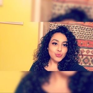 Meet your Posher, Aylin